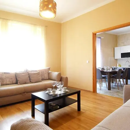 Apartamento Iris -odlicno Mjesto U Centru Pule Pula
