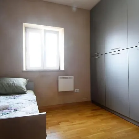 Iris -odlicno Mjesto U Centru Pule Apartamento Pula
