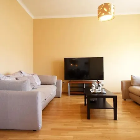 Iris -odlicno Mjesto U Centru Pule Pula